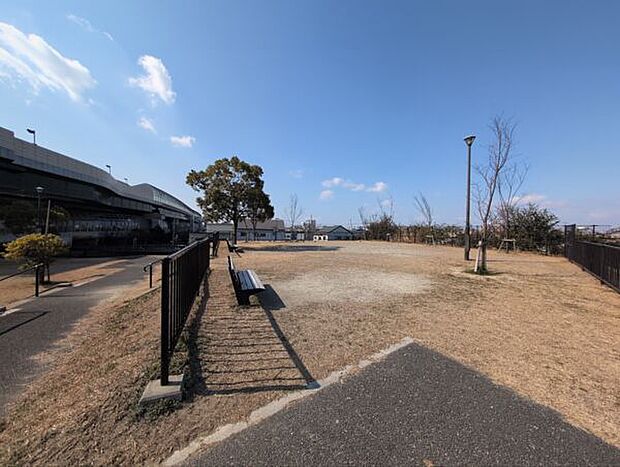 萱島東公園まで1350m