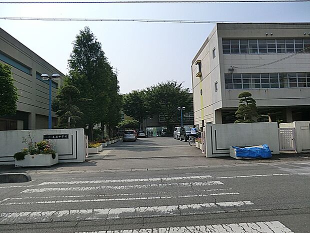さいたま市立土屋中学校まで1173m