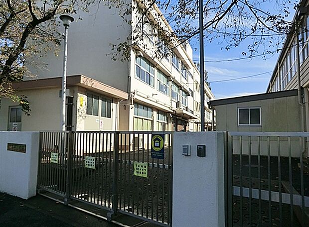 横浜市立高田小学校まで1110m