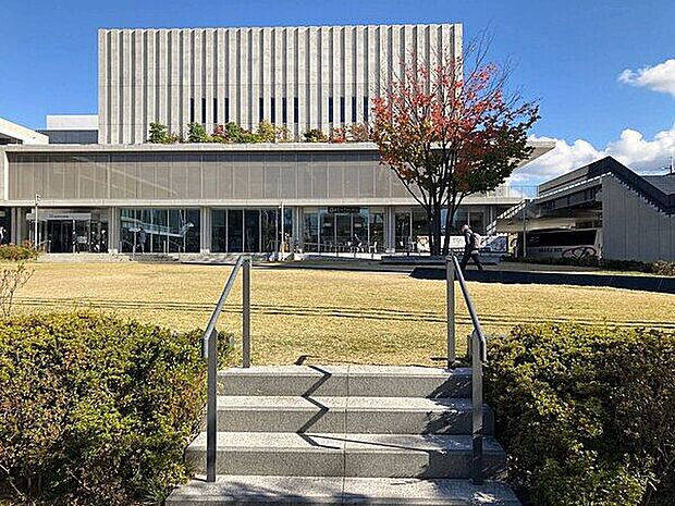 街角広場まで365m