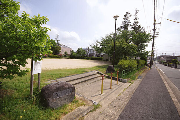 梅里公園まで291m
