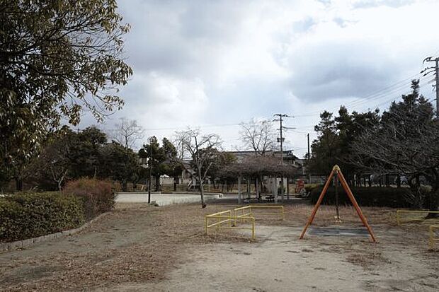 金塚池公園(約778m)