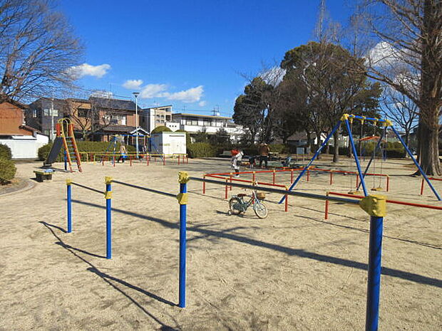 御山戸公園(約345m)