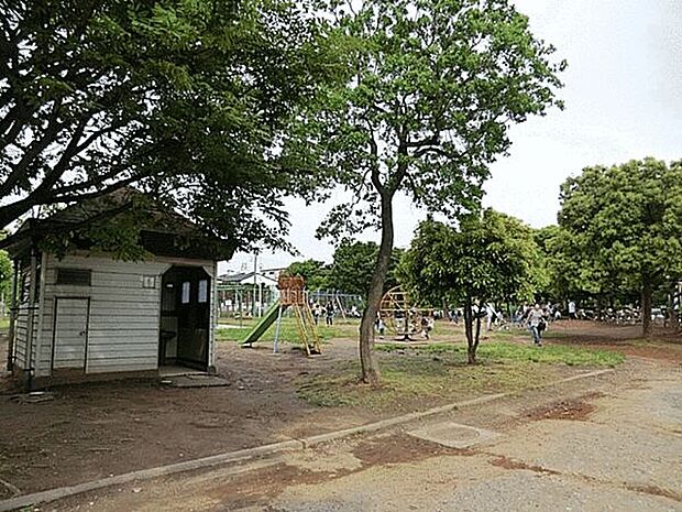 塩焼中央公園（約657m）