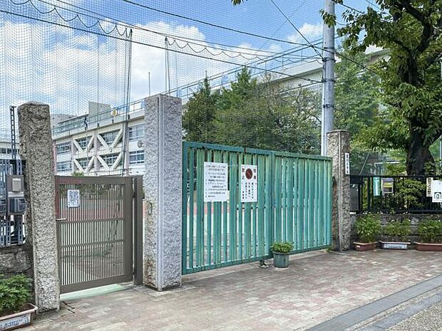 北区立豊川小学校（約626m）