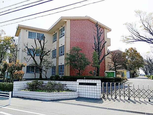 刈谷市立朝日小学校（約952m）