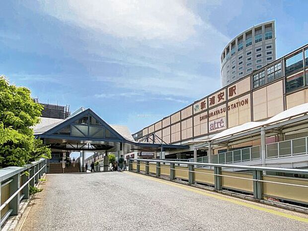 京葉線「新浦安」駅（約800m）