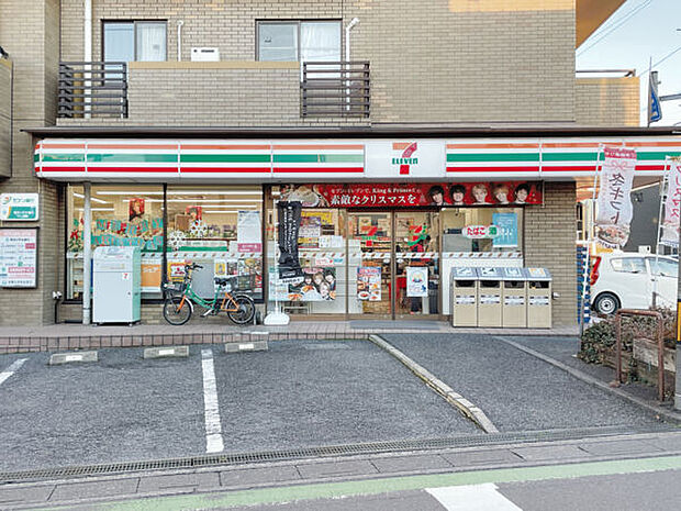セブンイレブン 大宮日進駅西店(約138m)