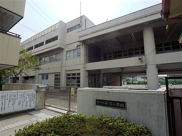 横浜市立平沼小学校（約737m）