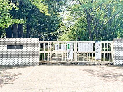 日野市立仲田小学校 631m