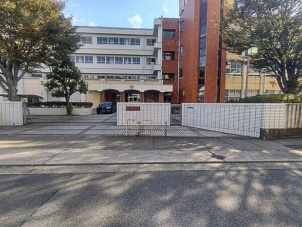 名古屋市立香流中学校(約1,091m)