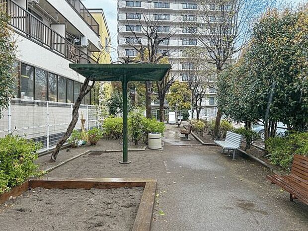 くすの木公園(約105m)