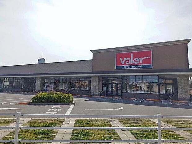 スーパーマーケットバロー淡路店(約843m)