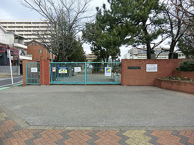 川口市立領家小学校（約1,043m）