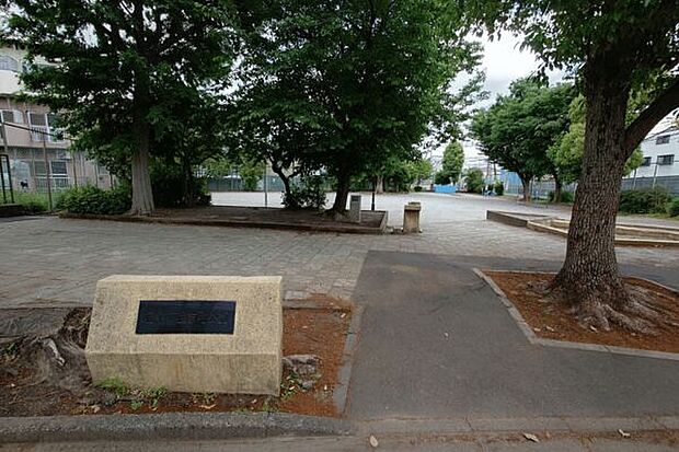 住吉町公園（約600m）