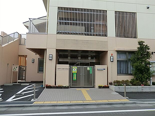 三鷹市立西野保育園（約524m）