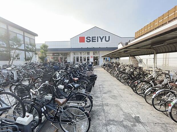 西友中浦和店(約787m)