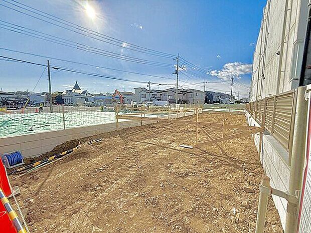 【前面道路】毎日の買い物には欠かせないスーパー、ヤオコー浦和中尾店まで徒歩9分(698m)と便利な立地。ご見学希望、詳細情報についてはお気軽にお問い合わせください♪