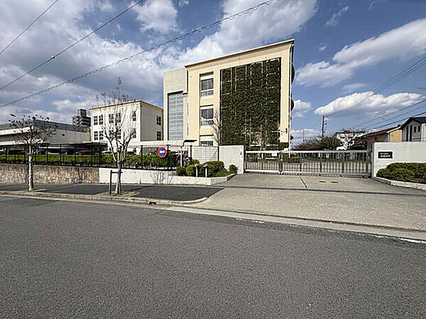 名古屋市立熊の前小学校（約713m）