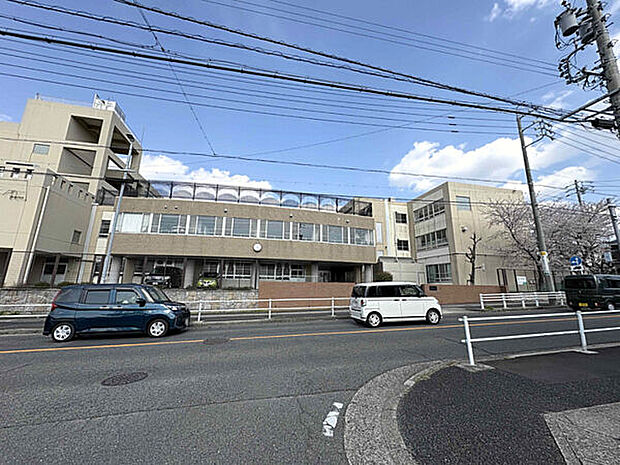 名古屋市立神の倉中学校（約992m）