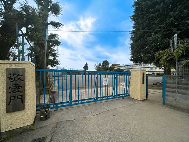 川口市立鳩ヶ谷小学校（約188m）