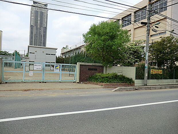 川口市立元郷南小学校（約247m）