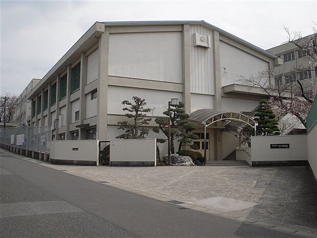 名古屋市立神沢中学校（約740m）