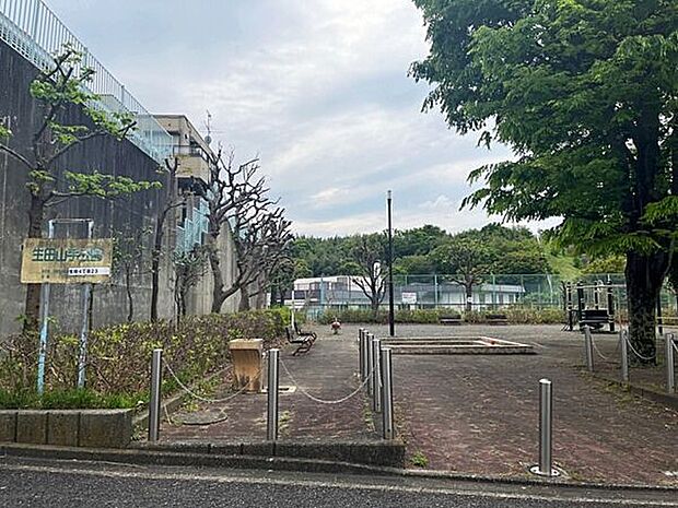 生田山手公園（約453m）