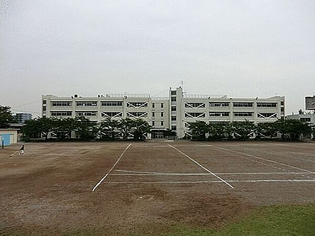 多摩市立多摩中学校（約1,765m）