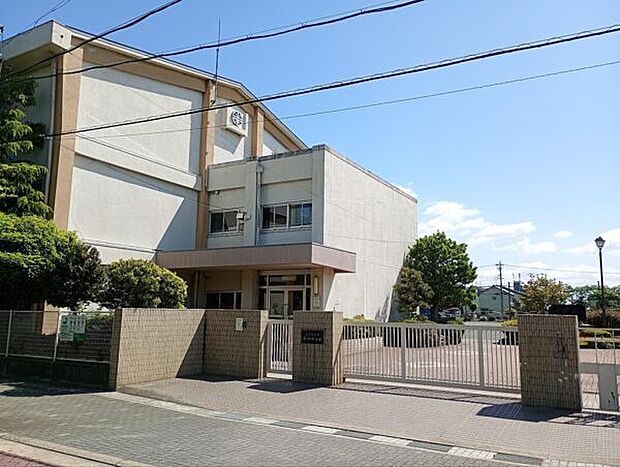 名古屋市立平田小学校（約1,236m）