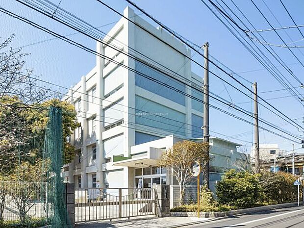 江戸川区立小岩第二中学校（約493m）