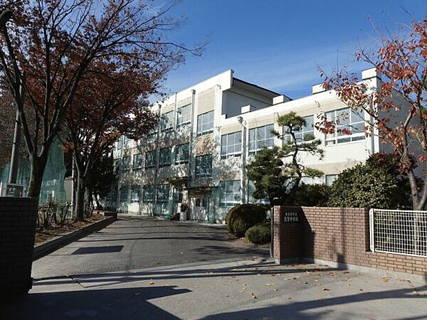 名古屋市立志賀中学校（約306m）