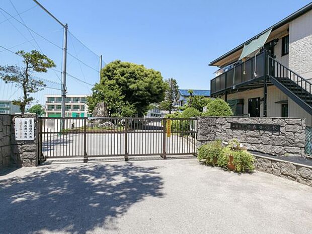 船橋市立法典小学校（約870m）