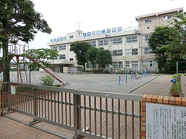 江戸川区立上小岩第二小学校(約751m)