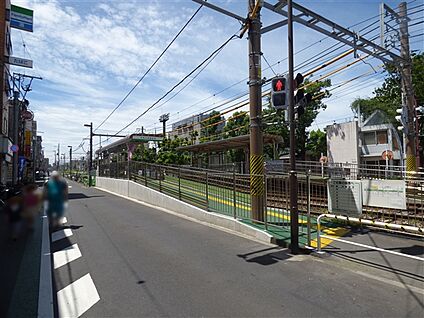 都電荒川線「荒川遊園地前」駅 400m
