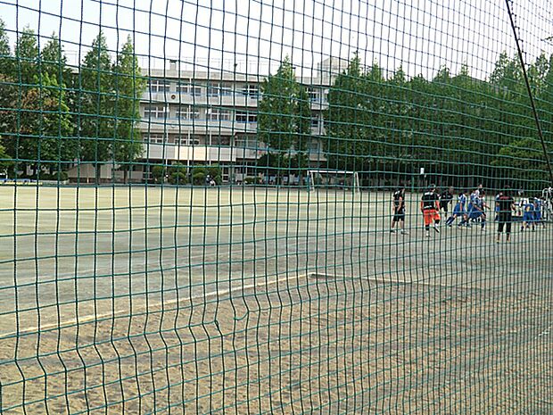 さいたま市立中尾小学校(約1,250m)