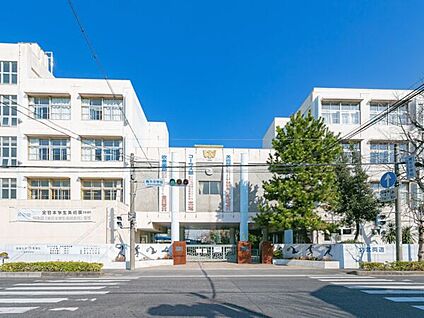 川口市立青木中学校 1434m