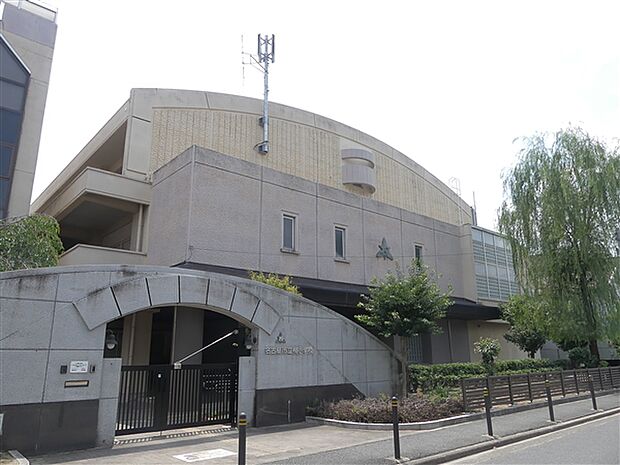 名古屋市立柳小学校(約558m)