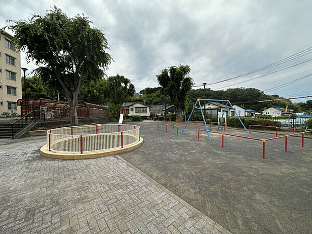 公田中谷公園（約995m）