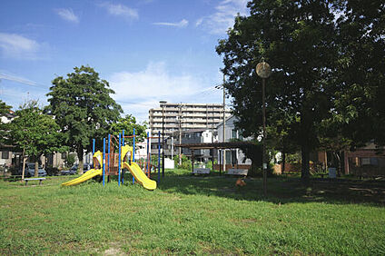 名古屋市立山田東中学校 788m