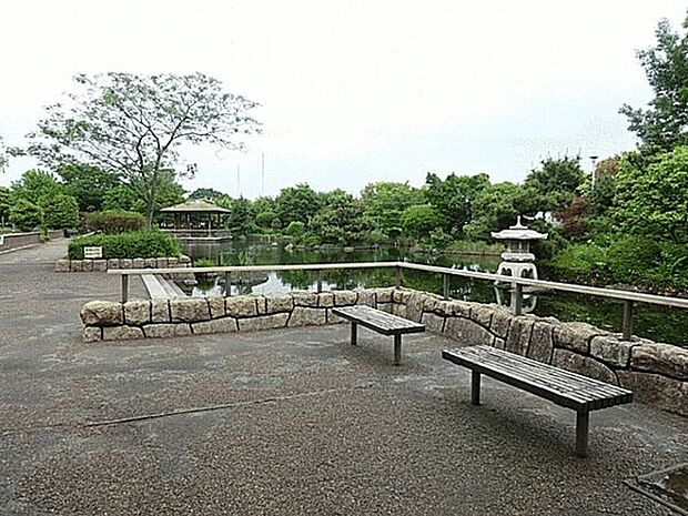 小菅東スポーツ公園（約681m）