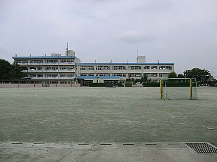 さいたま市立春岡小学校 1463m