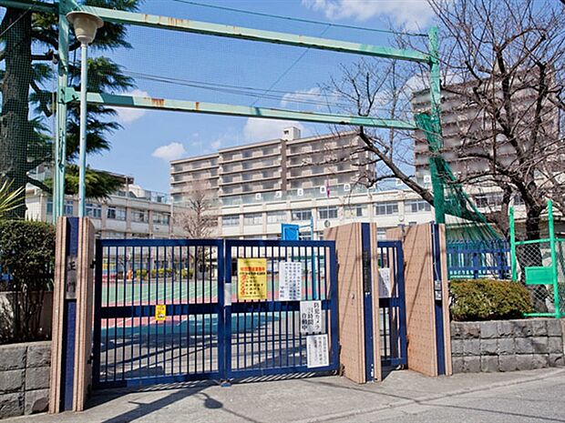 北区立第四岩淵小学校(約373m)