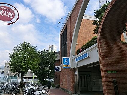 ブルーライン「高島町」駅 640m