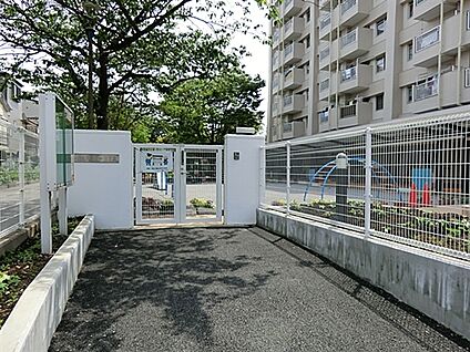 江東区立大島中学校 377m