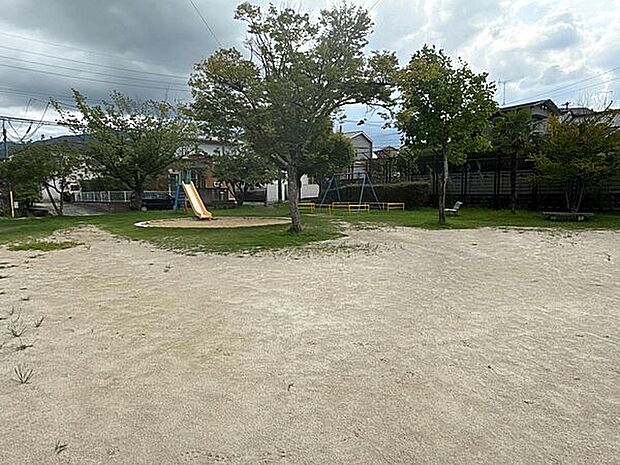 片江北公園(約307m)