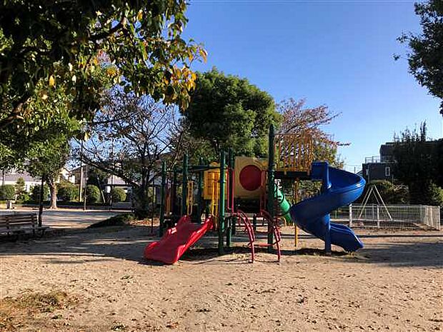 長蔵新田第2公園(約958m)