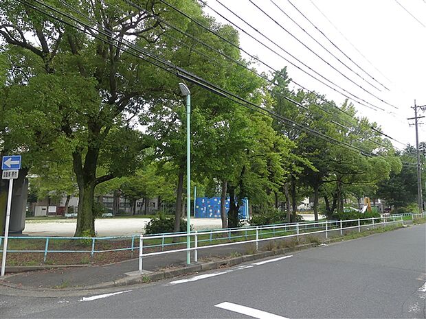 稲西公園(約630m)