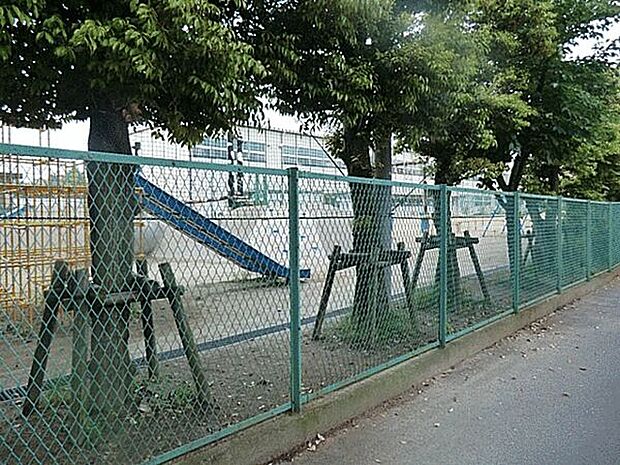 船橋市立西海神小学校(約588m)