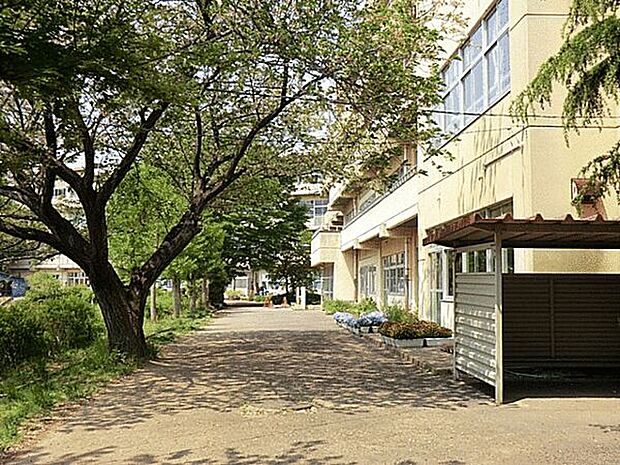 我孫子市立久寺家中学校(約1,494m)